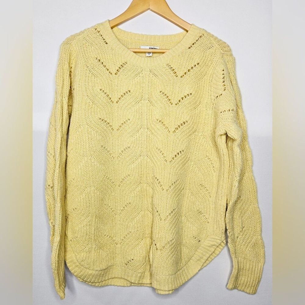 Women's Sonoma yellow pullover sweater Size medium Cabincore Cottagecore